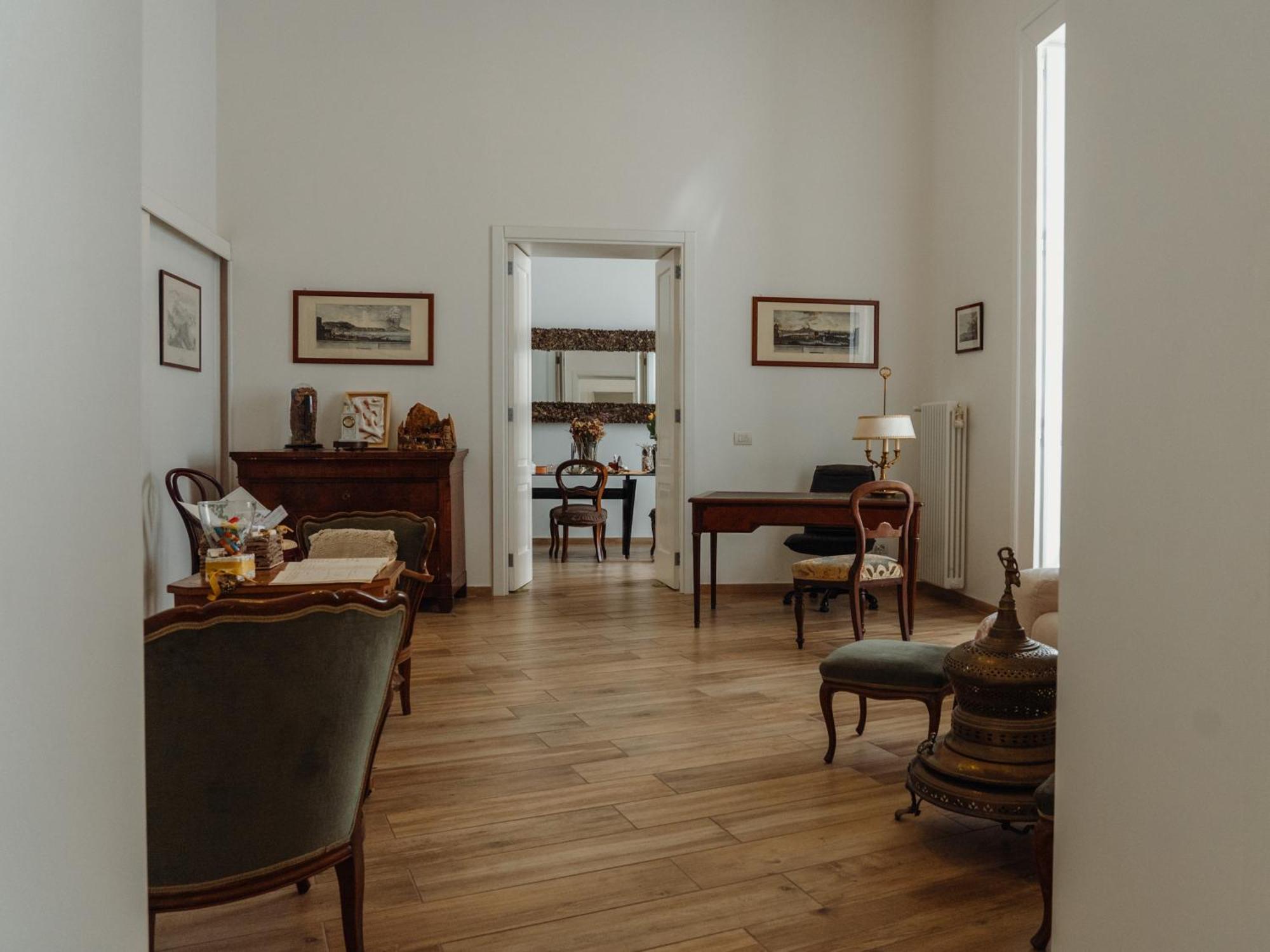 Bed and Breakfast Lo Specchio Dei Papiri Neapel Exterior foto